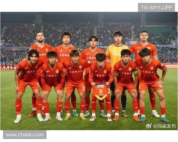 重庆足球队荣登足球力量排行榜首位引发热议